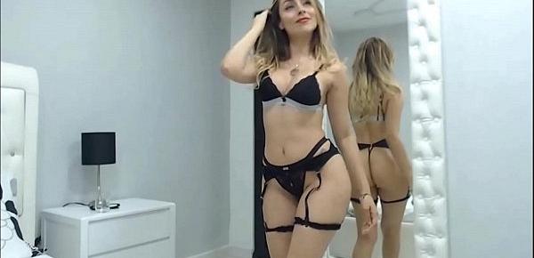  Modelo webcam latina con lencería negra muy sexy- samanthabunny